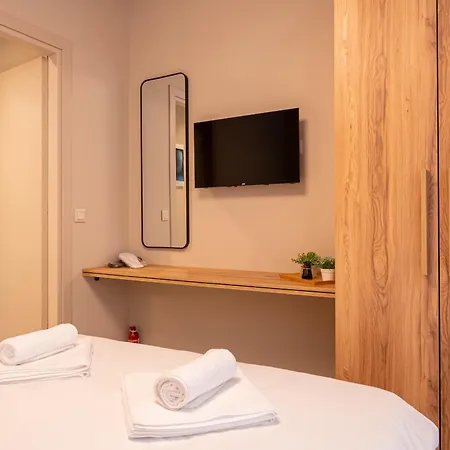 Olivio 4 Seasons Vilă Nea Moudania