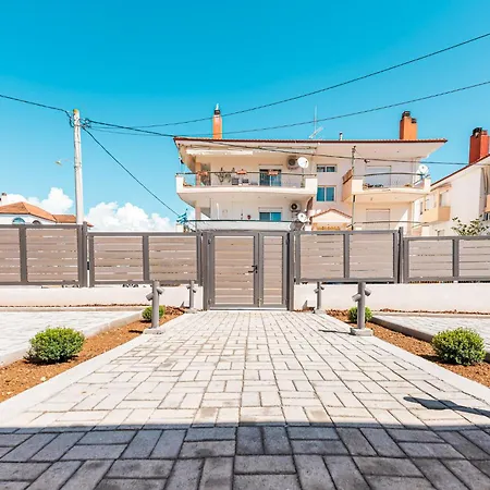 Olivio 4 Seasons Vilă